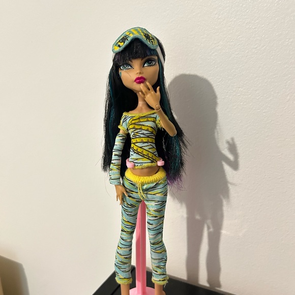 Monster High Doll Cleo de Nile Creepateria (but in Dead Tired outfit) - Picture 3 of 5